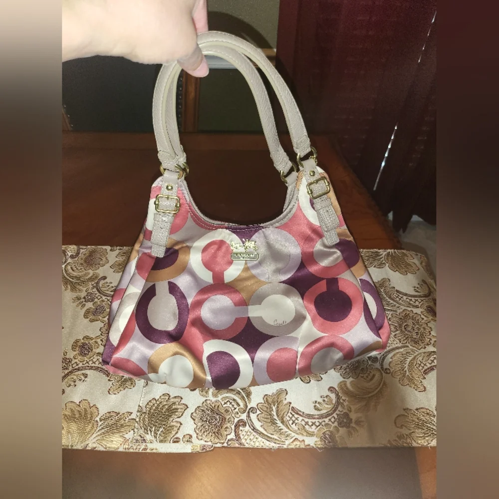Coach Madison OP ART Hobo purse - Picture 7 of 12